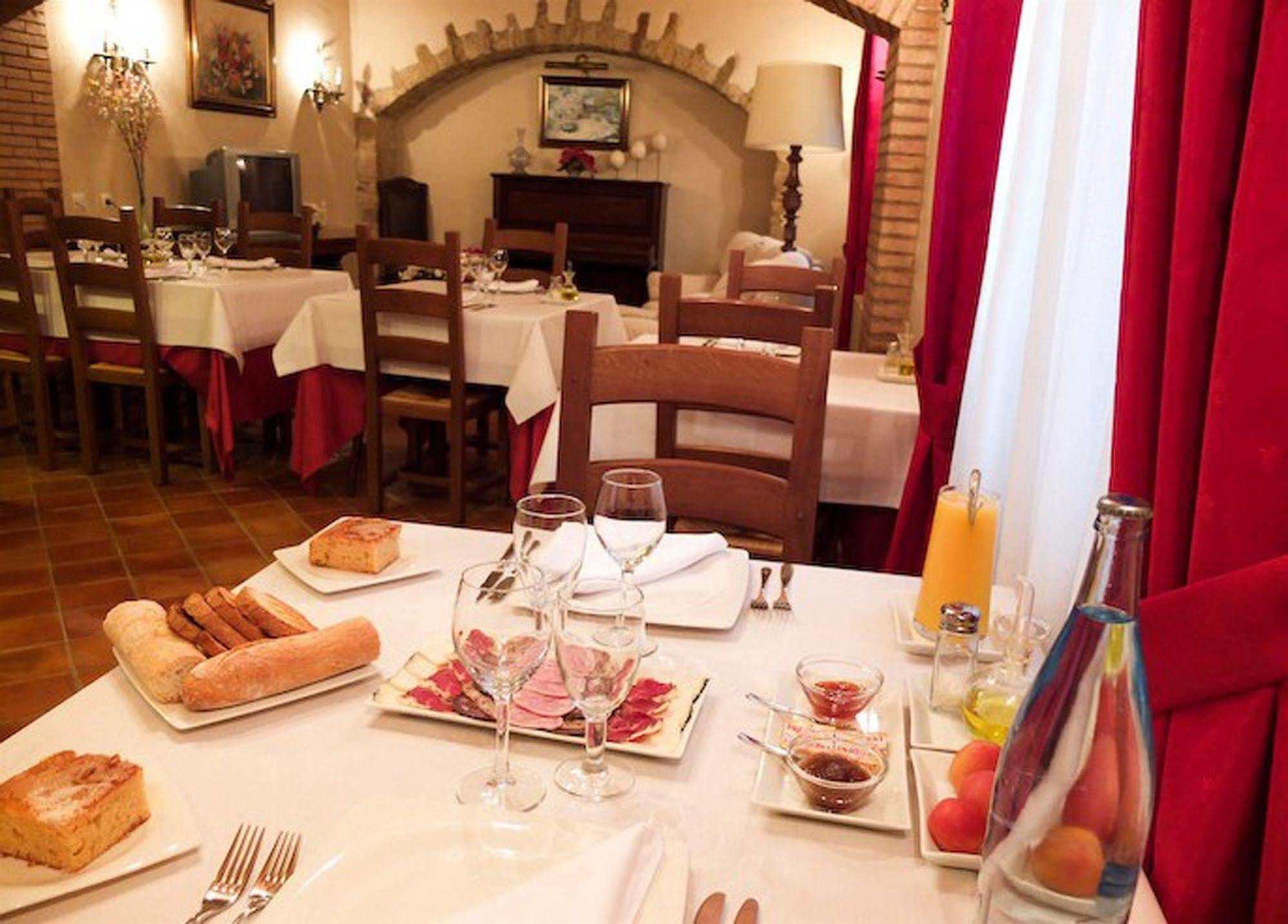 Hotel Sant Feliu Sant Feliu de Boada Εξωτερικό φωτογραφία